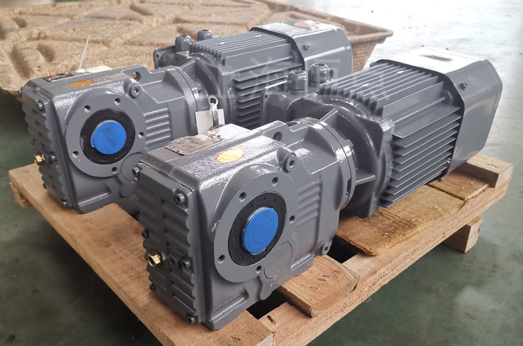 KA37系列減速機通孔輸出，配電機實物圖