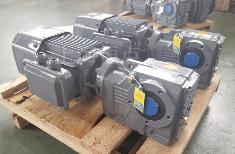 KA37系列減速機通孔輸出，配電機實物圖