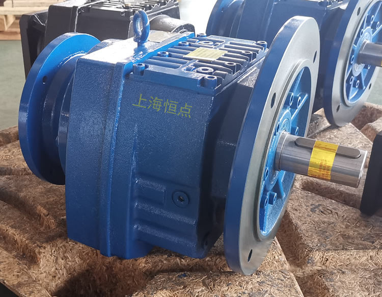 RF87減速機，輸入配法蘭B5端蓋，立式法蘭輸出，實物照片