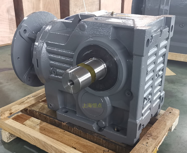 K97減速機，輸入配電機法蘭端蓋，右輸出單軸，實物圖如下